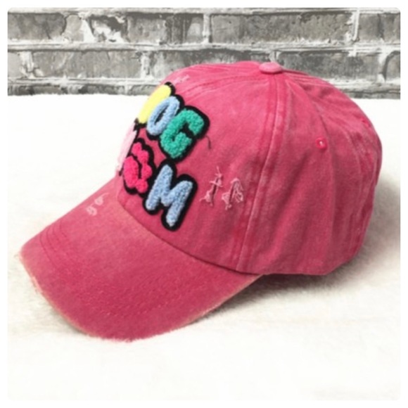 ❤️Cute pink “Dog Mom” hat - Picture 3 of 4